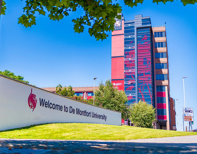 德蒙福特大学